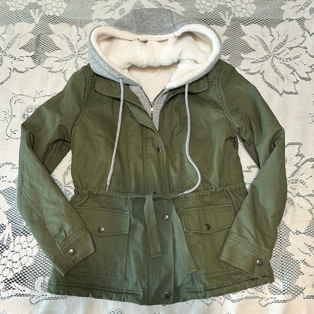 Cali 1850 Los Angeles Size Small Olive Green Zip Up Hooded Jacket